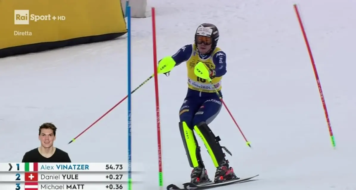 Slalom Badia, il giovane gardenese Vinatzer guida a metà gara