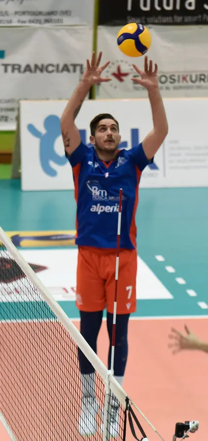 Troppi 4 match in pochi giorni Avs cede in casa