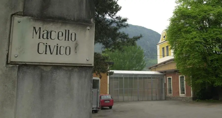 Macello, 14 Comuni associati a Merano