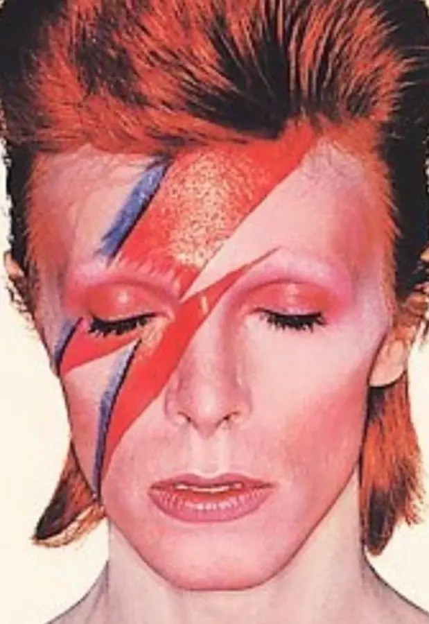 Cinque anni senza David Bowie, il genio “caduto sulla terra”