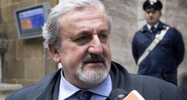 Emiliano, Renzi non si deve dimettere