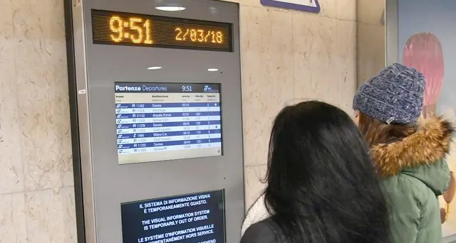 Genova, treni riprendono a circolare