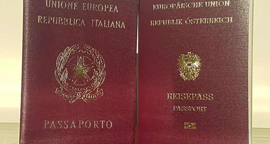 Doppio passaporto, accelerata di Vienna