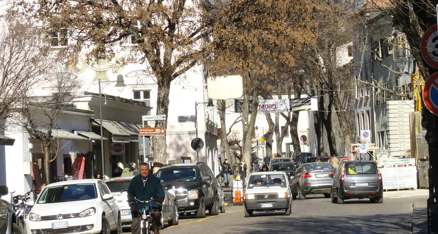 Auto, biciclette e pedoni, il centro sarà «condiviso»