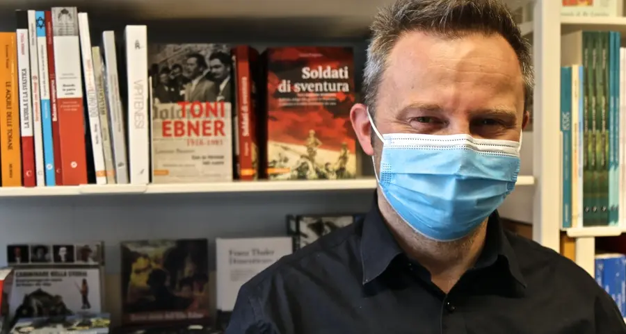 Il ritorno alla letteratura tiene a galla le librerie