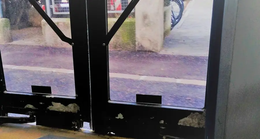 Anziani in rivolta: «Stipati nei bus verso la periferia»
