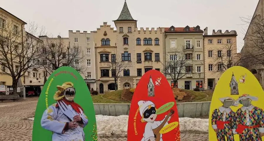Sagome colorate per festeggiare la «Gnoccolada»
