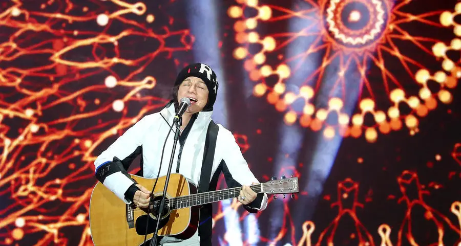 Piazza Stazione si accende e balla con Gianna Nannini