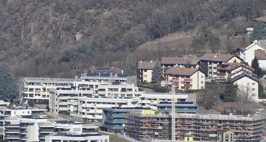 Pineta monte, negozi alimentari ancora assenti
