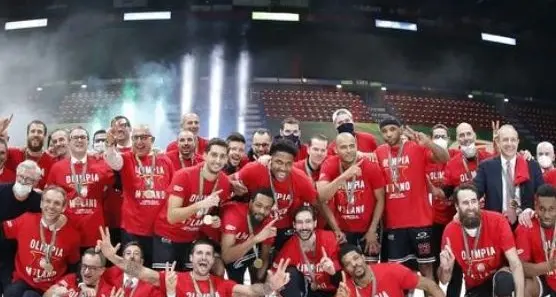 Pesaro ci prova, Milano domina e alza la Coppa