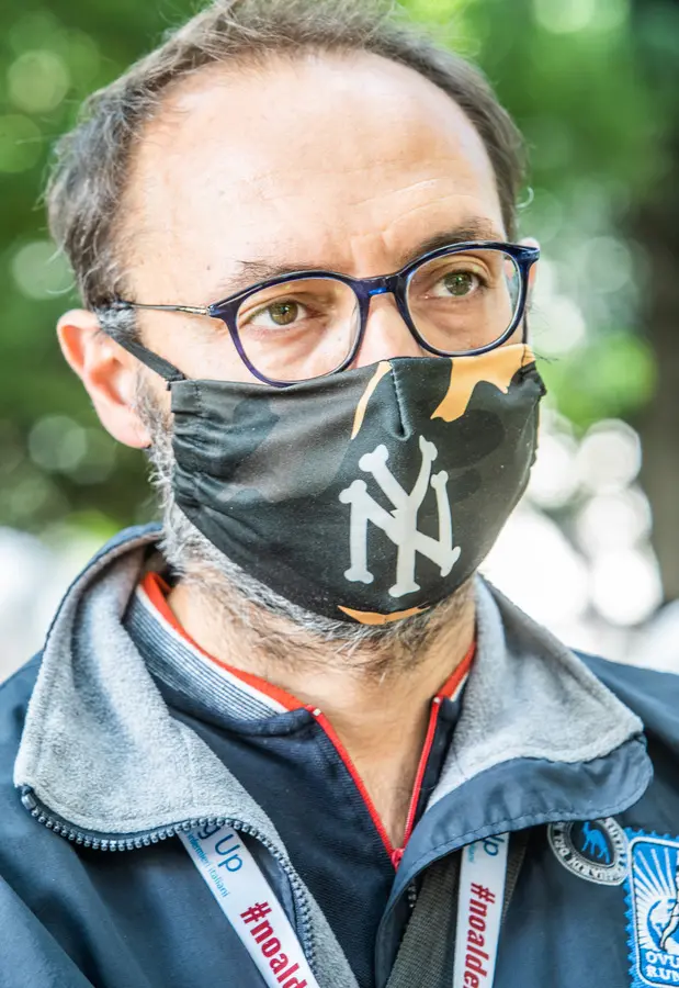 Gli infermieri: «Siamo sfiniti, non è vero che va tutto bene»