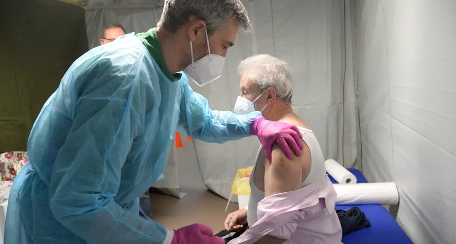 Vaccini, fissate le date per 13 Comuni della Bassa