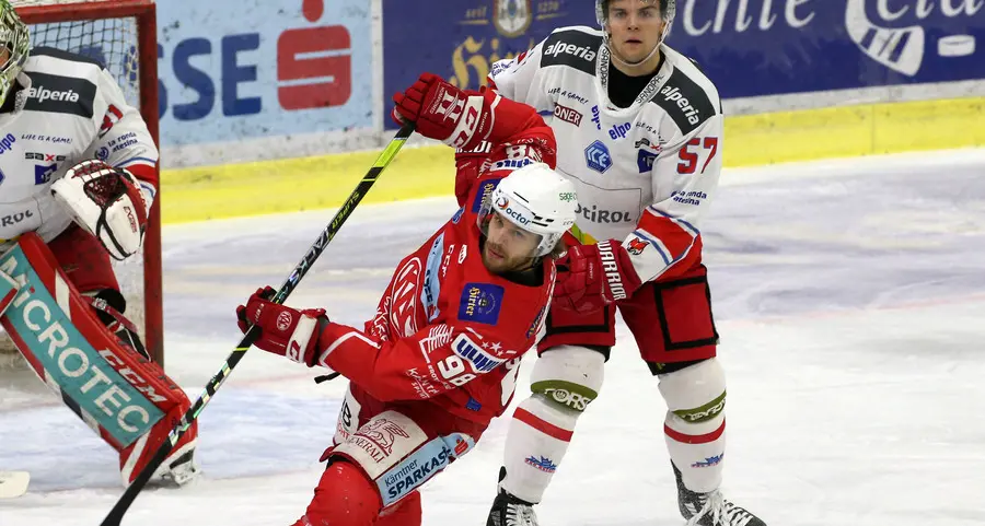 Il Bolzano inciampa in quel di Klagenfurt e viene agganciato