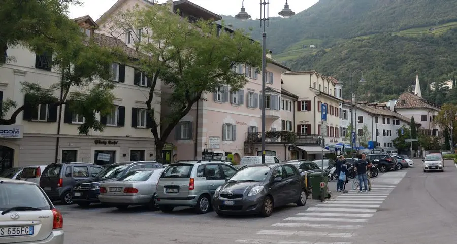 Piazza Gries cambia volto: via i parcheggi (saranno sotterranei), arriva il verde