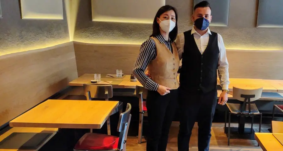 Ristoranti vuoti all’interno e c’è il crollo dell’asporto