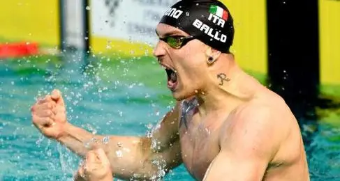 Europei, Stefano Ballo d'argento con la 4x200 mixed