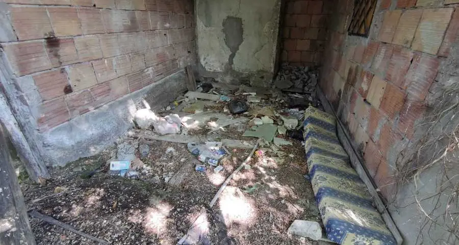 Rifiuti e occupazione abusiva, degrado all’ex Bersaglio