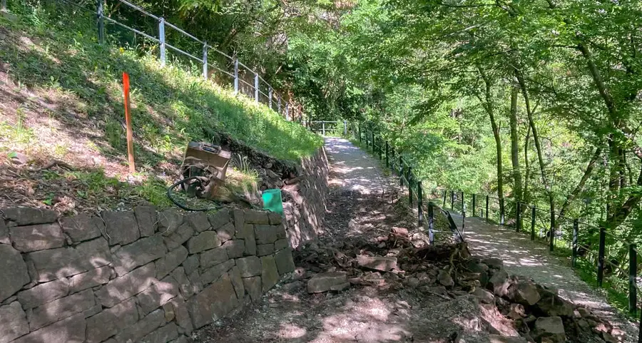 Rio Fago, una scalinata per evitare il crollo di massi
