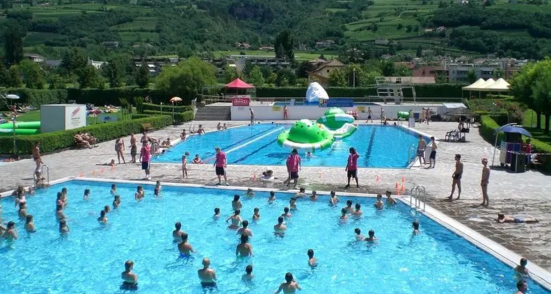 I dipendenti in piscina? Paga l'azienda