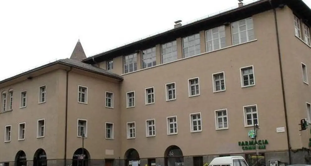 Diffamano la loro insegnante sui social: nei guai due studenti del Conservatorio