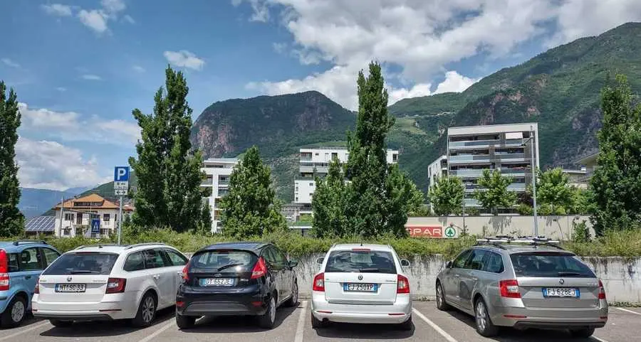 Druso Ovest, 120 famiglie rimaste senza parcheggi