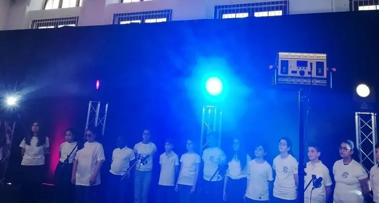 Il teatro è “off- limits”? Lo spettacolo della scuola si trasforma in un film