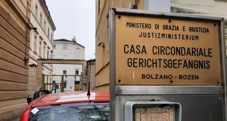 Ciclista aggredita e rapinata, pena di sei anni