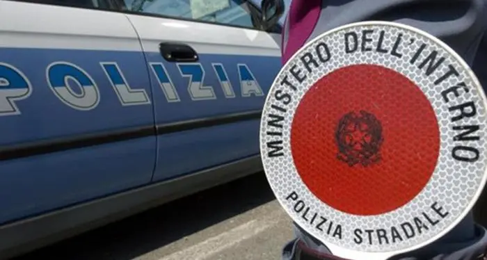 Fermato dalla polizia mentre viaggia contromano sull’Autobrennero: rischia una multa di oltre 8mila euro