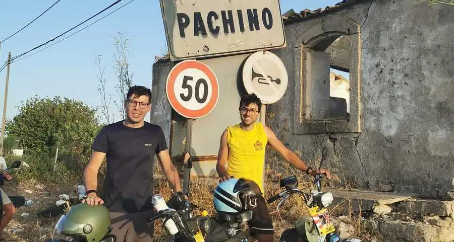 Sfida amarcord: in sella al Ciao da Bolzano fino alla Sicilia