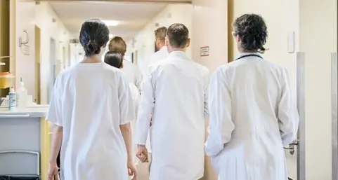L’infermiera non può vaccinarsi: «Sono stata sospesa ma non sono una no-vax»