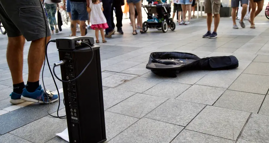 Artisti di strada, è boom a Merano: ma è scontro coi commercianti