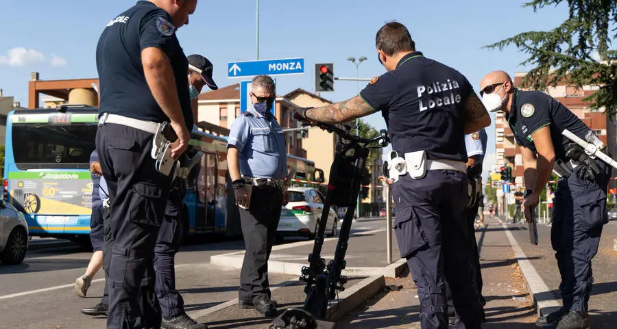 Monopattini, in otto mesi già nove incidenti gravi. \"Serve il casco obbligatorio\"
