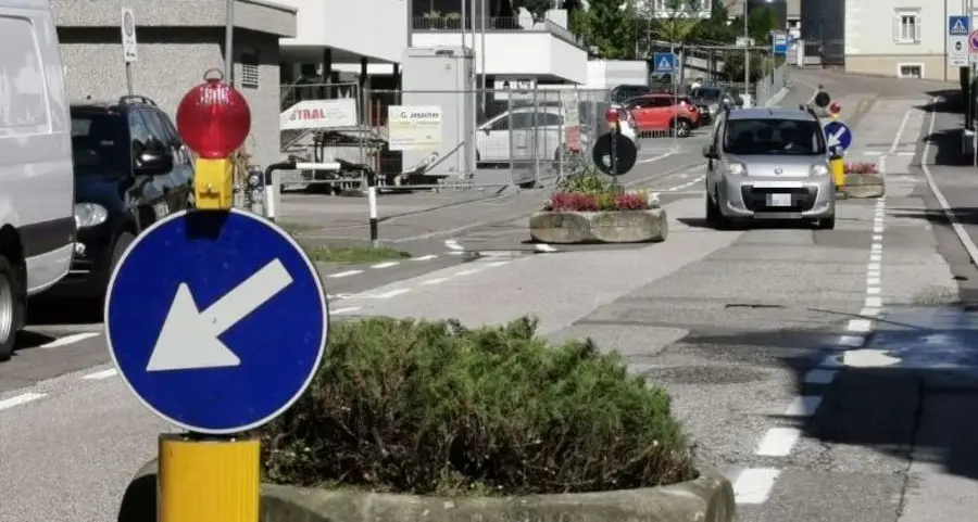 Bressanone, le fioriere \"trasformate\" in dissuasori