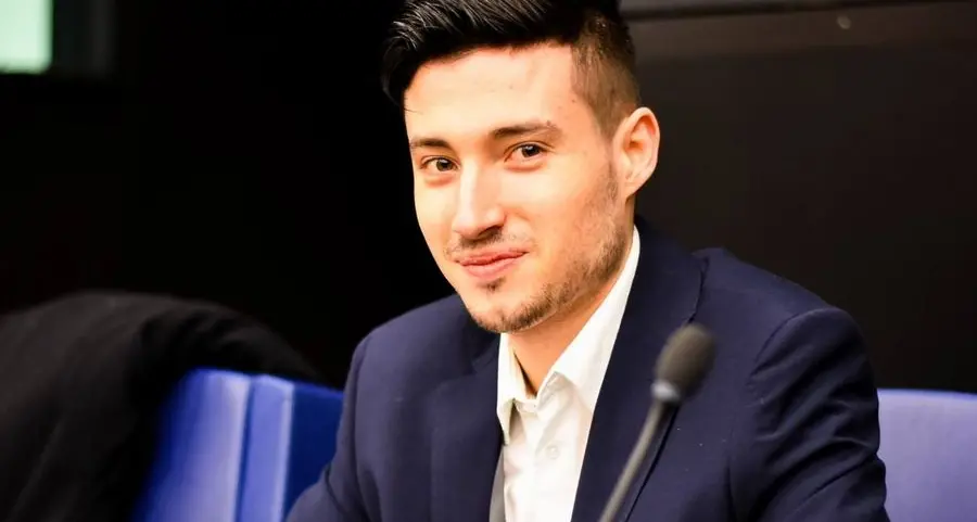 L’appello: «Mio figlio non c’è più. Parlate con loro prima che sia tardi»