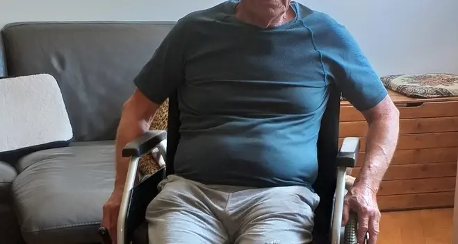 L’invalido che da nove mesi aspetta l’ascensore