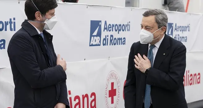 L'Italia che riparte da chi si vaccina