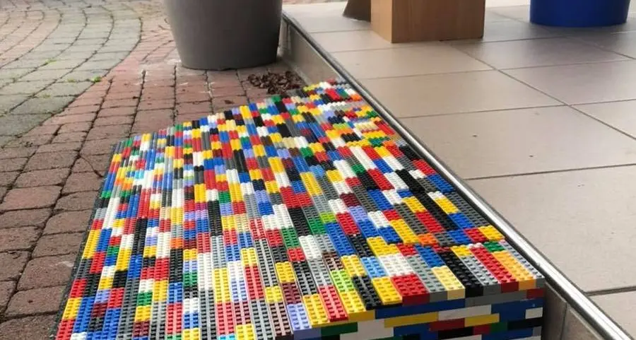 I vecchi mattoncini della Lego? Diventano le rampe per disabili