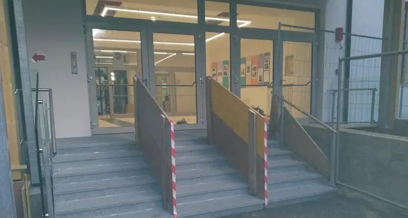 Asilo chiuso a Maia Bassa per problemi statici