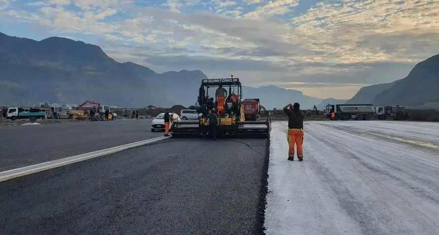 Aeroporto, quasi ultimata la pista lunga