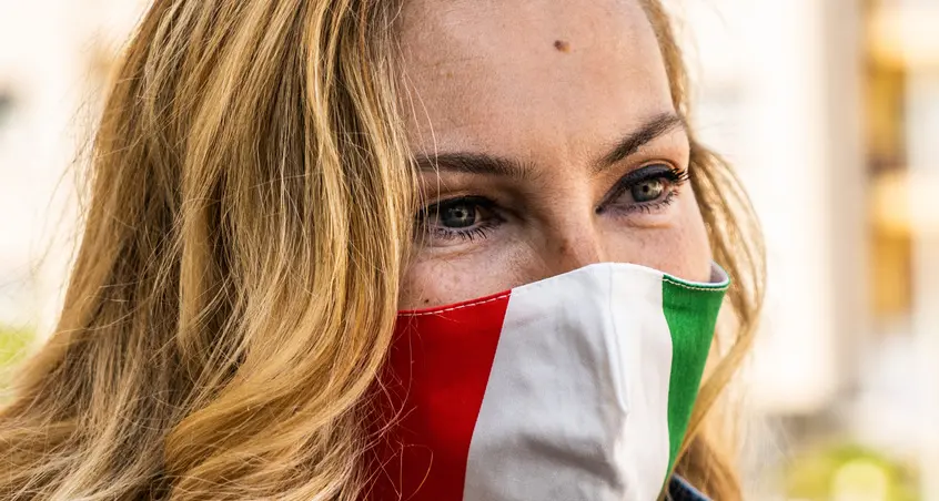 La nuova campagna di Michaela Biancofiore: «Adotta un no vax»