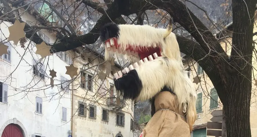 La sfilata delle Schnappviech: a Magré comincia il carnevale
