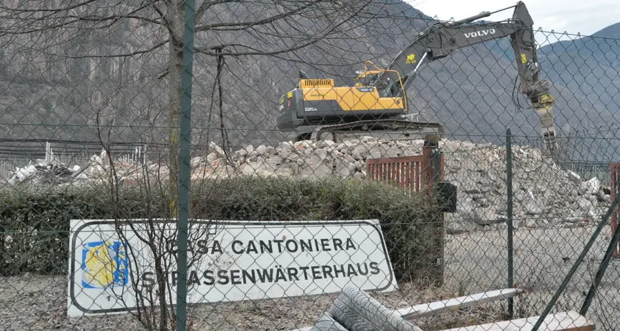 Demolita anche l’ultima casa cantoniera rimasta