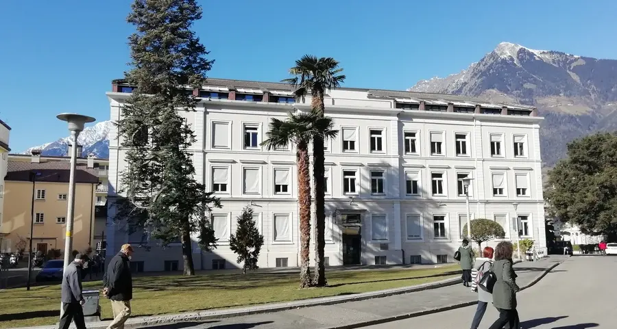 Merano, la Biblioteca civica soffoca: «Serve il doppio dello spazio»
