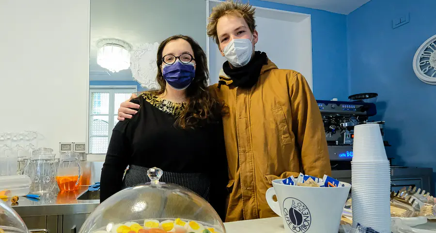 La laurea non garantisce un lavoro: e due fratelli aprono un bar