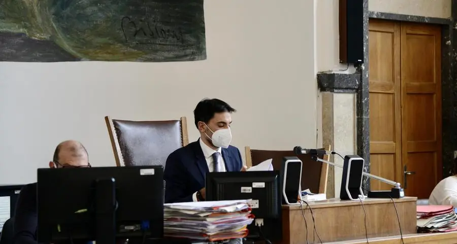 Barista minacciato e pestato: tre condanne per estorsione