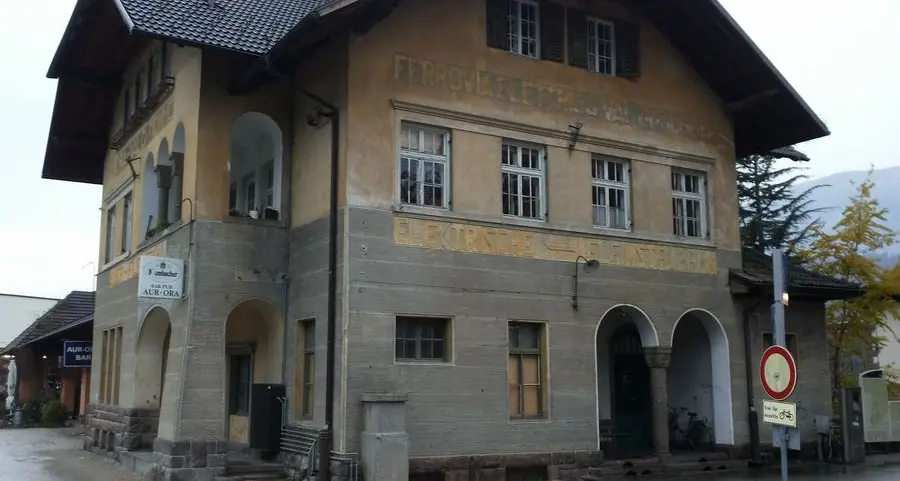 Per il restauro dell’ex stazione di Ora in ballo 1,6 milioni del Pnrr