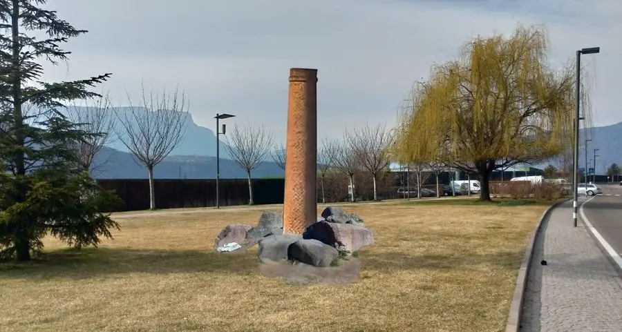 Pineta, un pezzo di ciminiera finirà nel parco urbano
