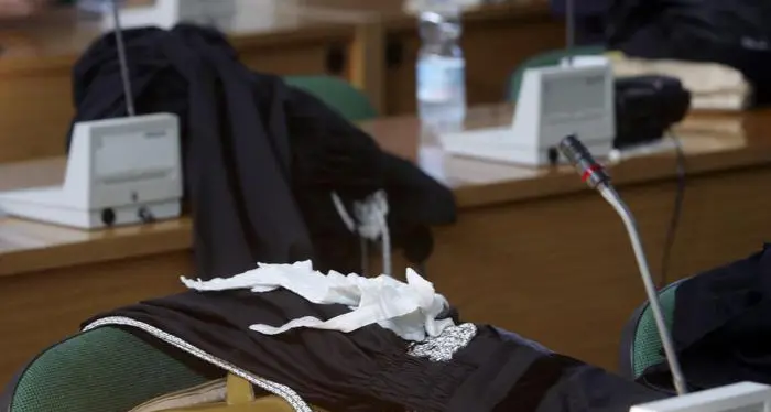 Violenze sulla figlia minorenne, due anni di carcere al padre