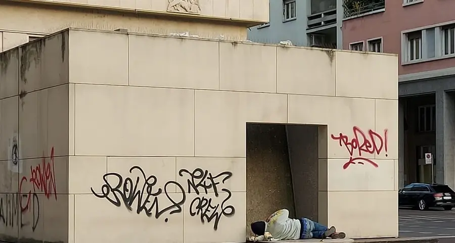 Bolzano, Piazza Mazzini è diventata un dormitorio