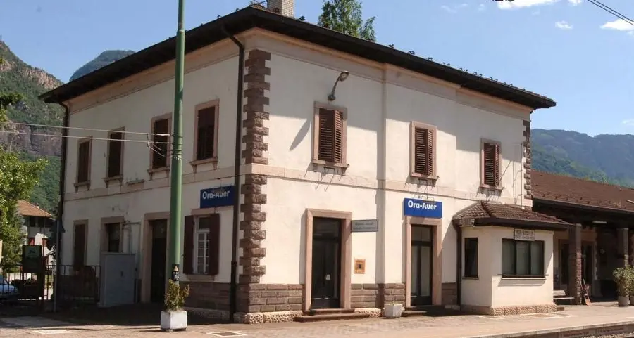 «Le telecamere sono spente: stazione di Ora a rischio criminali»